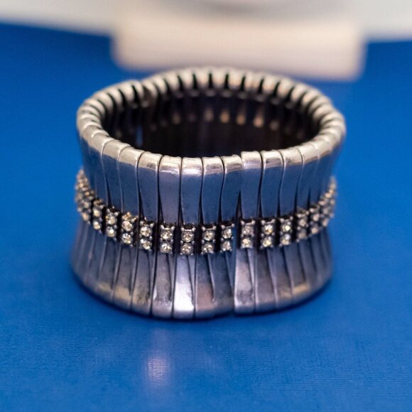 7 inch, Vintage Rectangular Silver Tone Links Bangle - DX9 - Picture 1 of 3